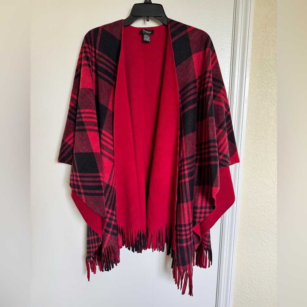 Eivissa Red and Black Plaid Fringe Poncho, OS 🦋